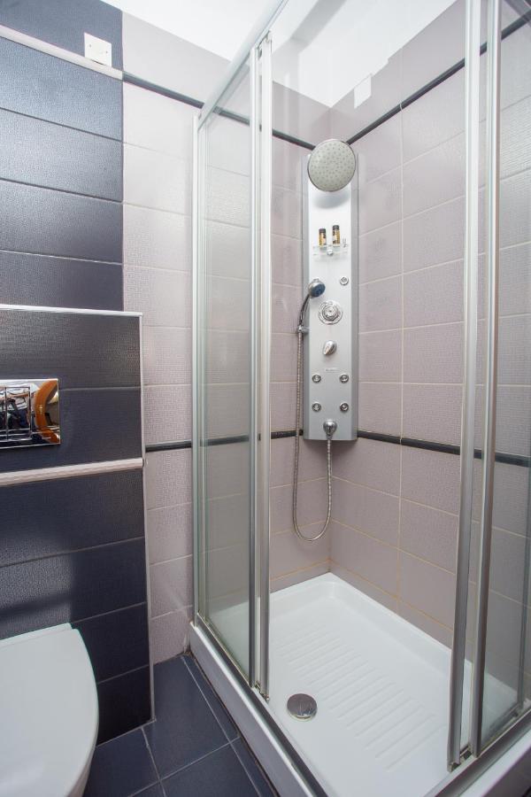 Hotel Adonis Мецовон Экстерьер фото